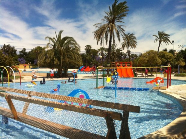 València inaugura la temporada de piscines i oferix 2.600 places en els cursos d'estiu de natació